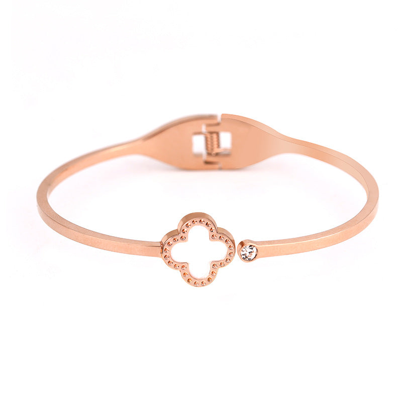 Clover Alloy Bracelet B2162