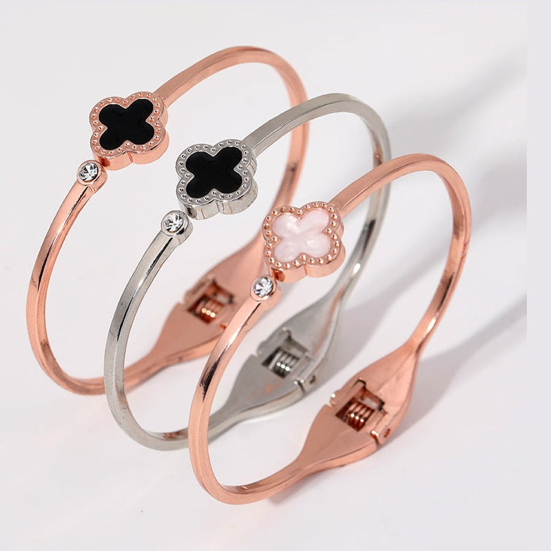 Clover Alloy Bracelet B2162