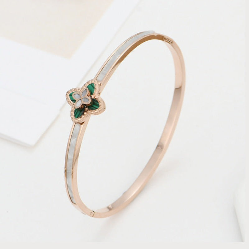 Clover Zircon Stainless Steel Bracelet B2726