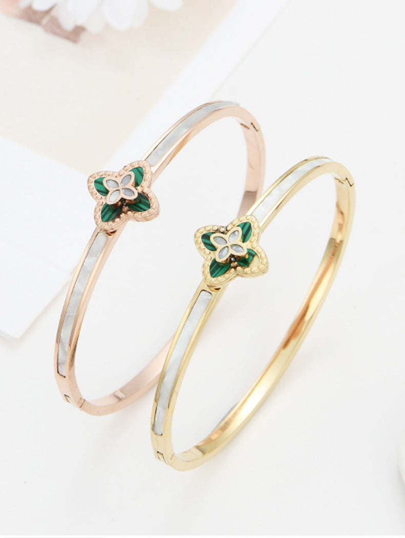 Clover Zircon Stainless Steel Bracelet B2726