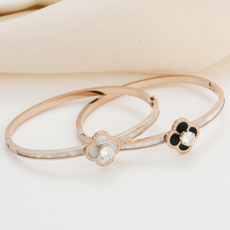 Clover Zircon Stainless Steel Bracelet B2727