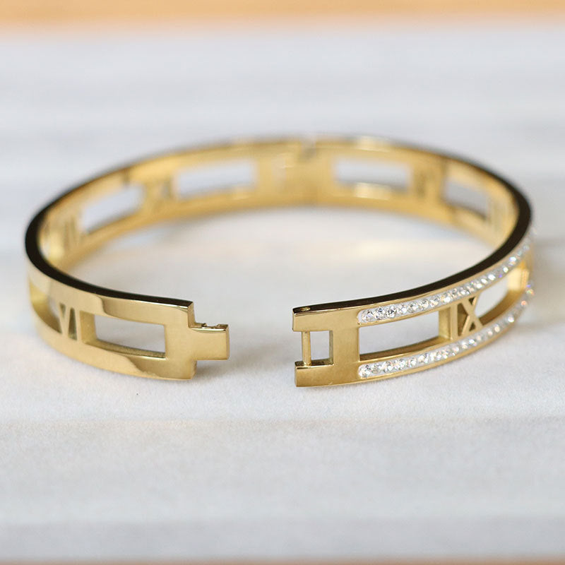 Roman Numerals Stainless Steel Bracelet B2916