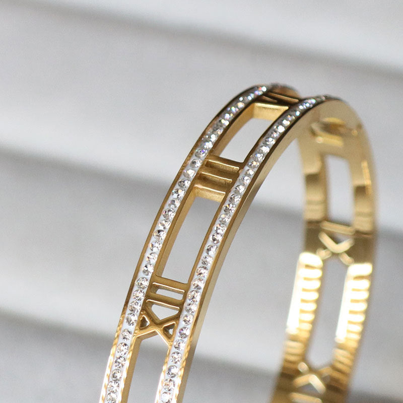 Roman Numerals Stainless Steel Bracelet B2916