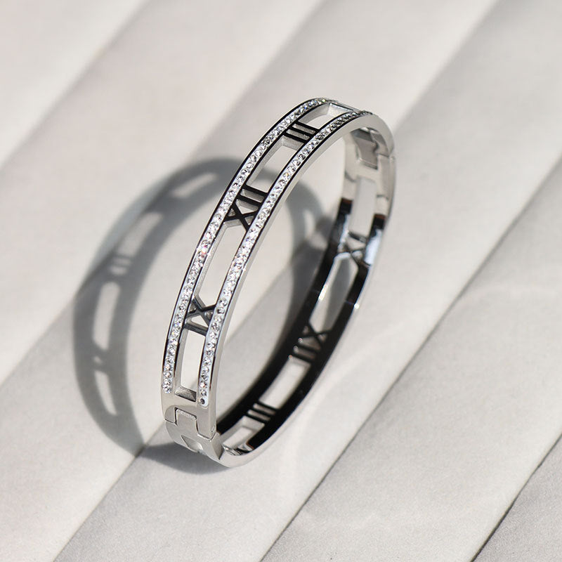 Roman Numerals Stainless Steel Bracelet B2916