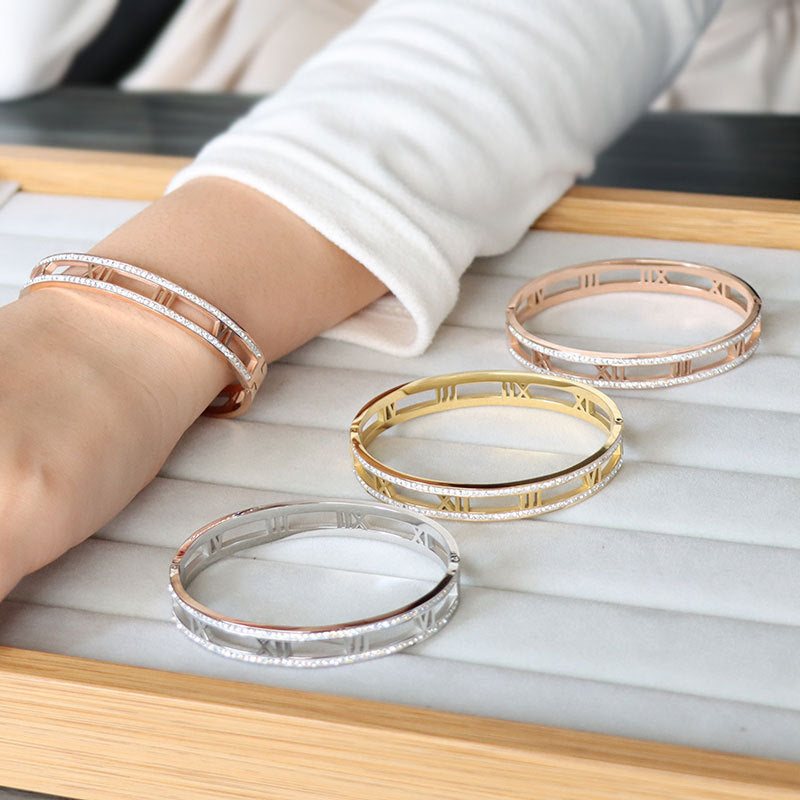 Roman Numerals Stainless Steel Bracelet B2916