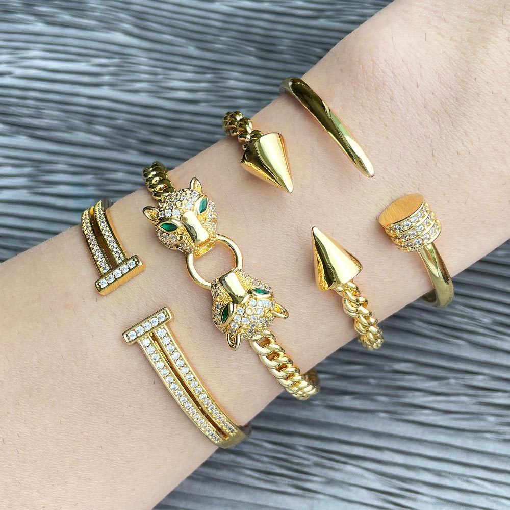 Two Leopard Head Cubic Zirconia Bracelet B3876