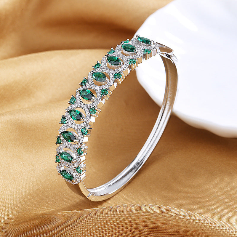 Luxury Cubic Zirconia Bracelet B3911