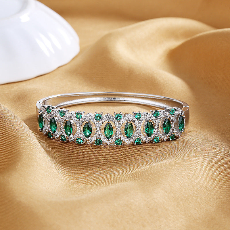 Luxury Cubic Zirconia Bracelet B3911