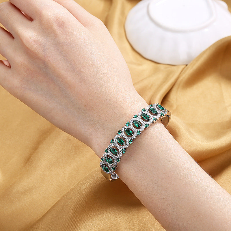 Luxury Cubic Zirconia Bracelet B3911