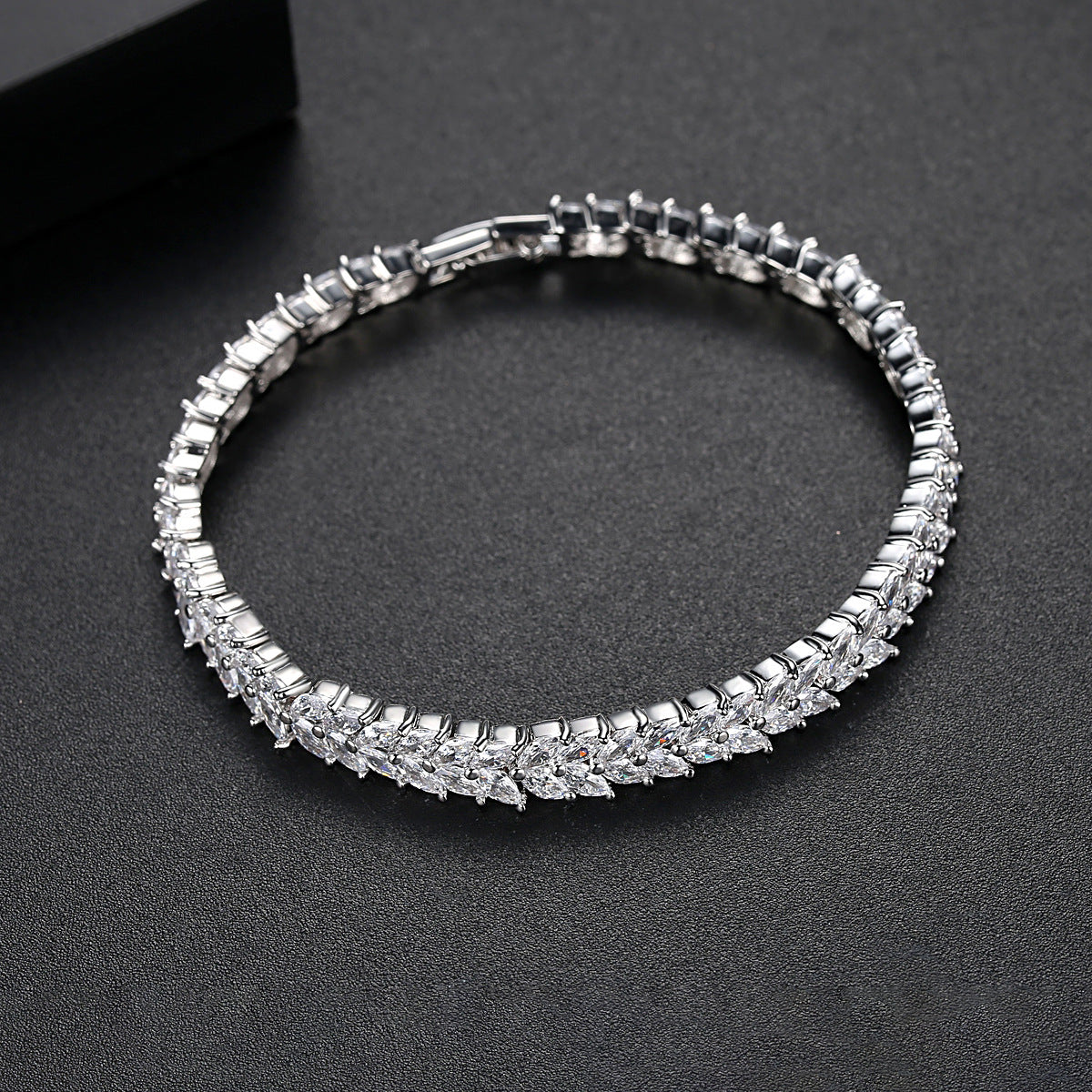 Ears Of Wheat Cubic Zirconia Bracelet B3924