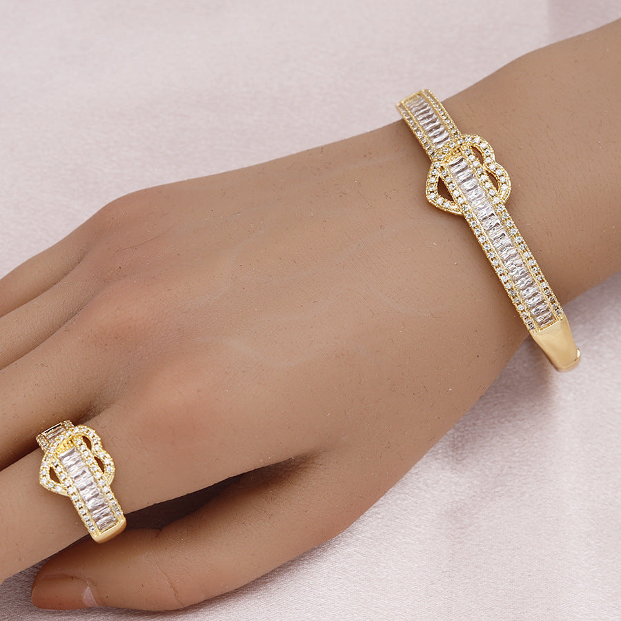 Cubic Zirconia Heart Bracelet B4269