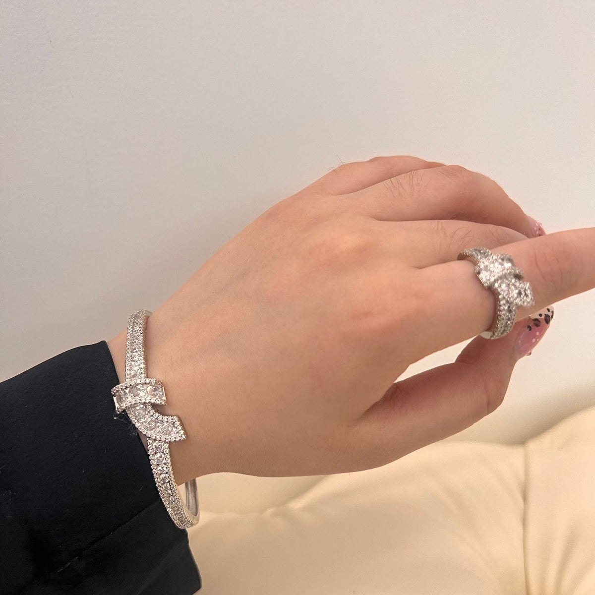 Cubic Zirconia Bracelet B4272