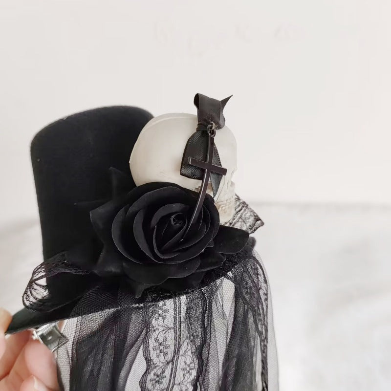 Gothic Skull Top Hat With Yarn C0770