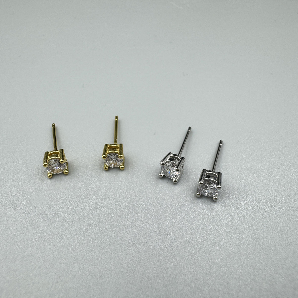 4MM Circle Cubic Zirconia Stud Earrings E8430