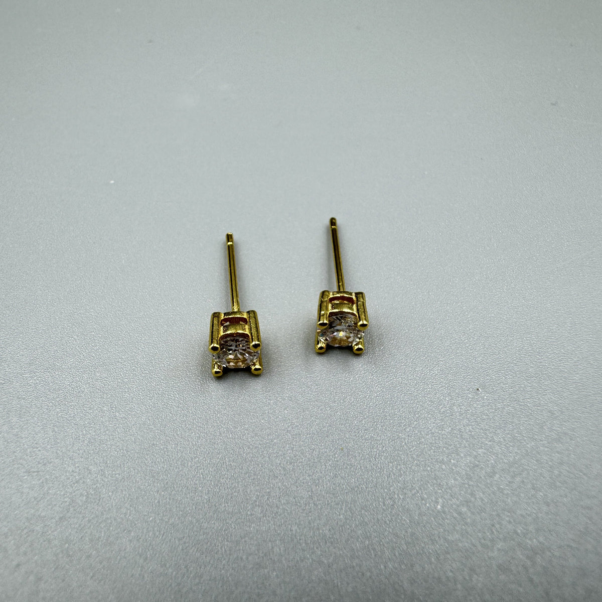 4MM Circle Cubic Zirconia Stud Earrings E8430