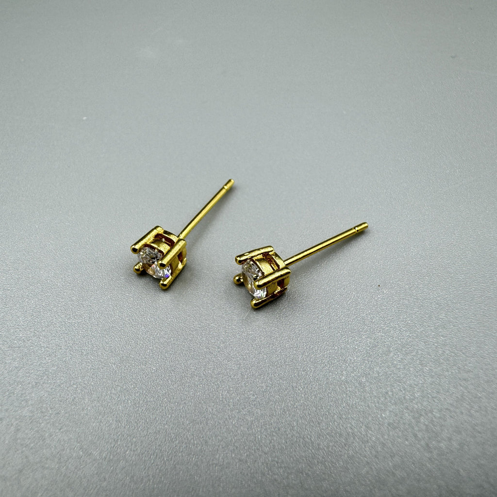 4MM Circle Cubic Zirconia Stud Earrings E8430