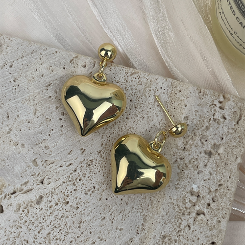 18K Gold Plated Medium Heart Shape Earrings E8705