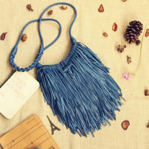 Middle Size Tassel Leatherette Crossbody HB0625-M