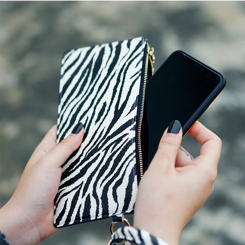 Animal Printed Wristlet HB1003