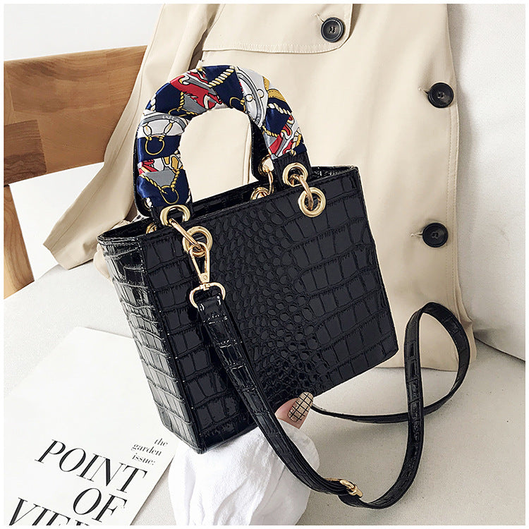 Crocodile Pattern Diana Bag HB1781