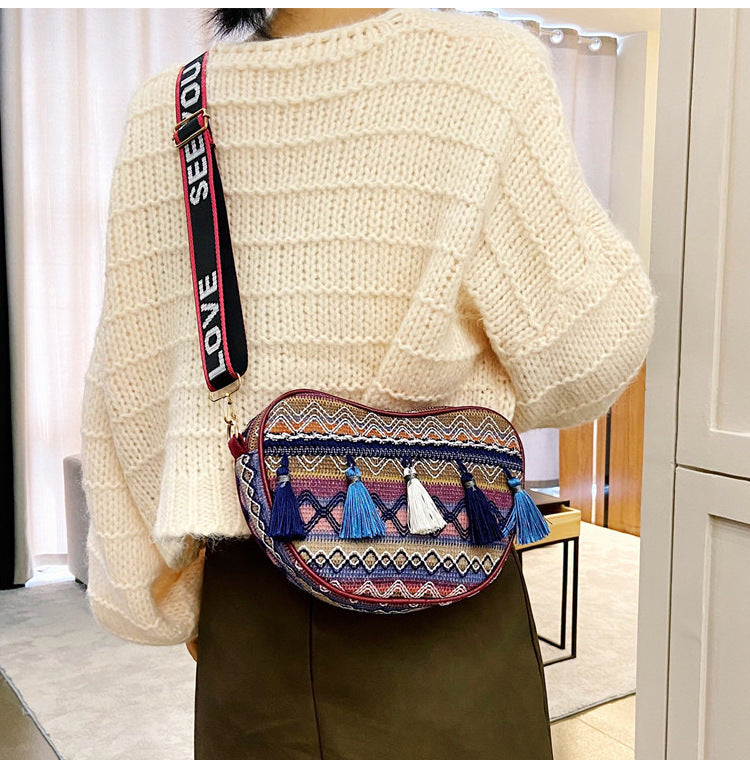 Bohemian Heart Tassel Weave Handbag HB1833