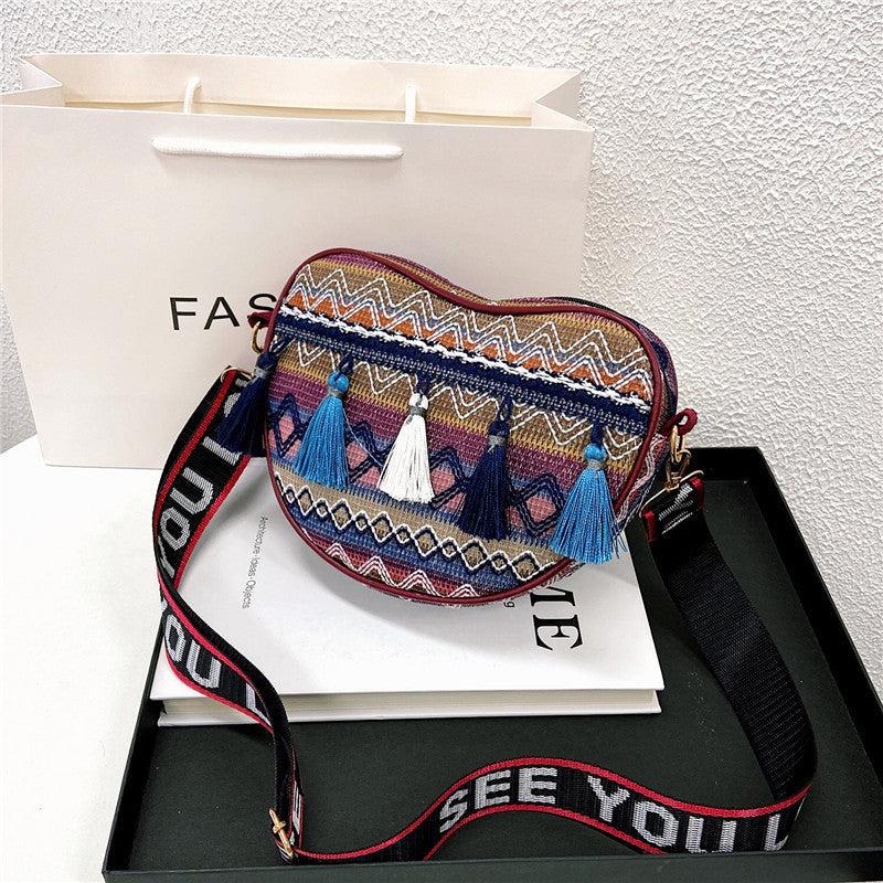 Bohemian Heart Tassel Weave Handbag HB1833