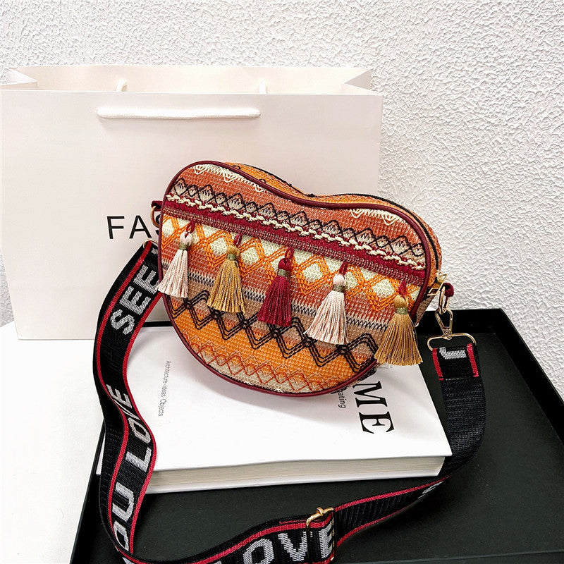 Bohemian Heart Tassel Weave Handbag HB1833