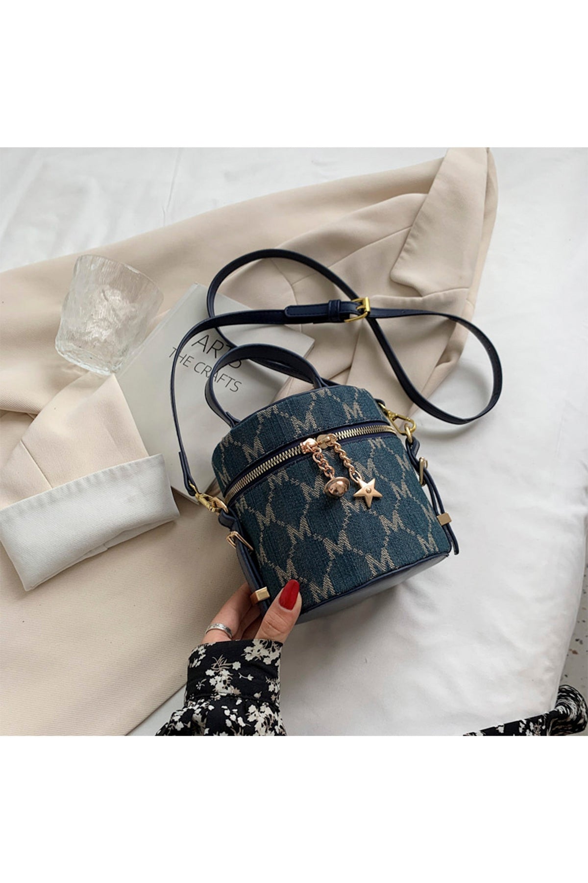 Printed Cylinder Crossbody HB2130
