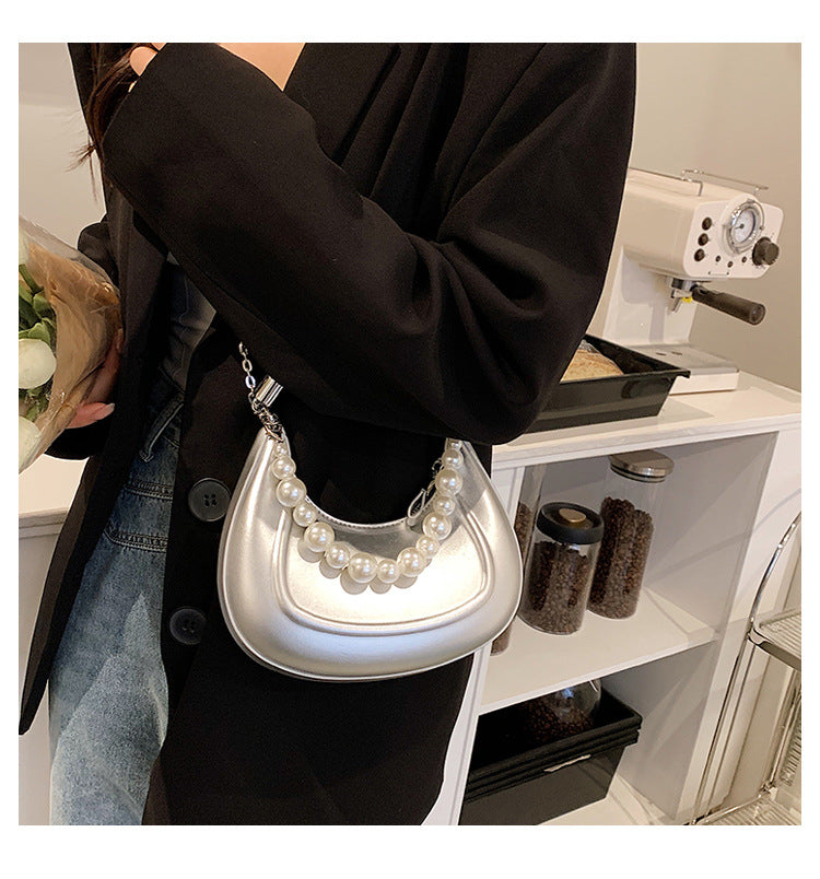 Moon Shaped Pearl Chain Bag HB2200