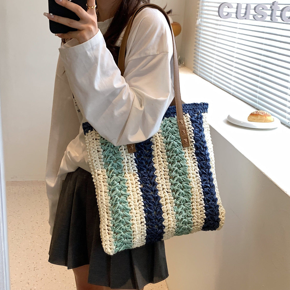 Striped Straw Tote Beach Bag HB2367