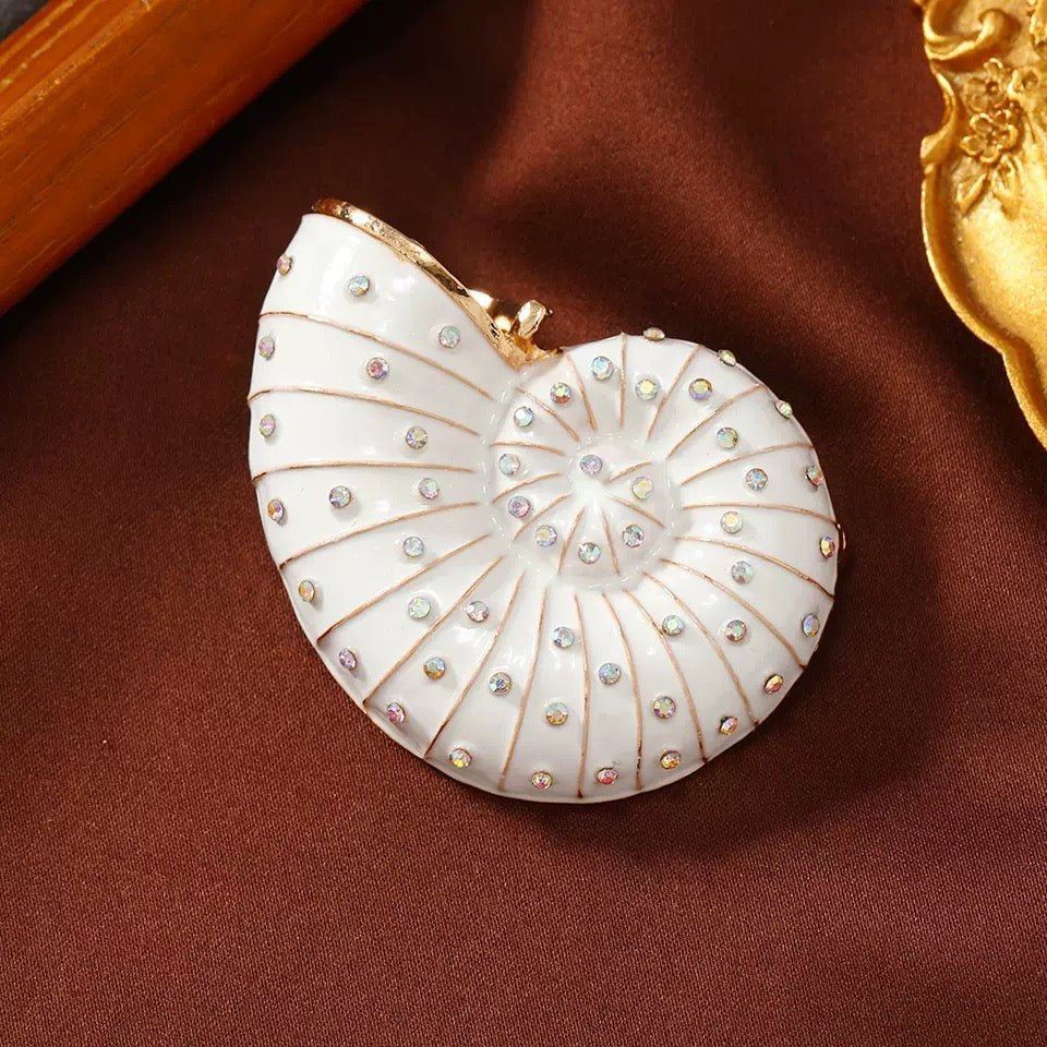 Conch Alloy Rhinestone Brooch PA6444