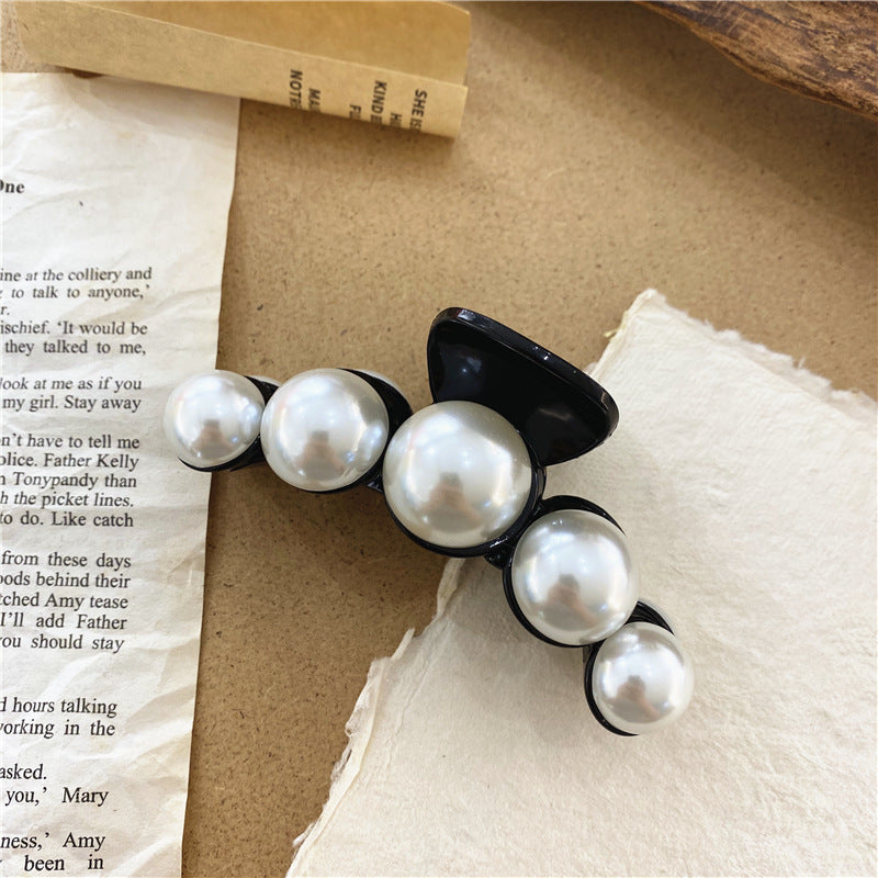 Pearl Acrylic Hair Clip L3013