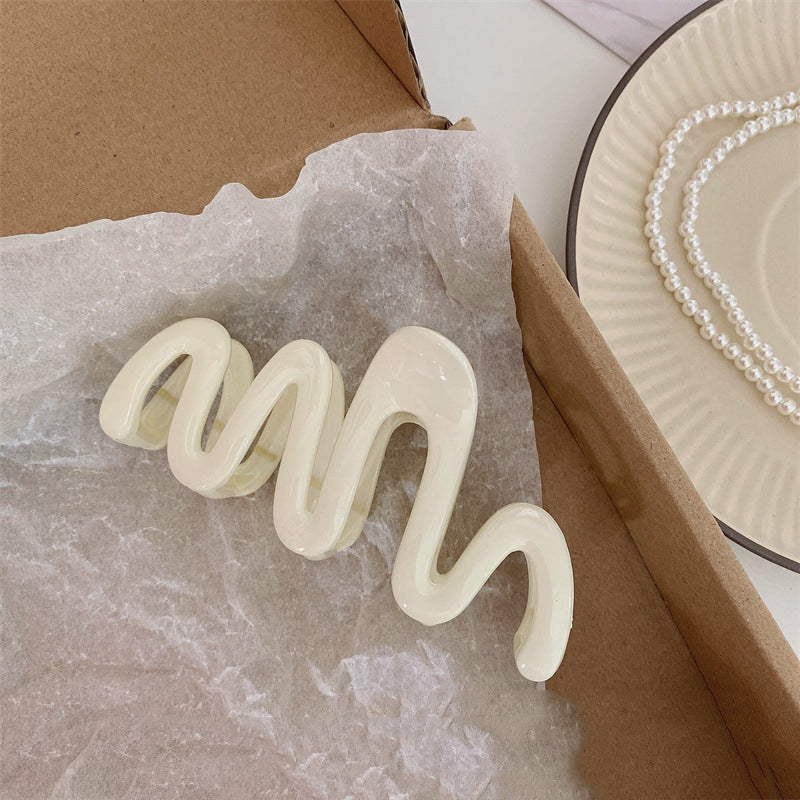 Wave Acrylic Hair Clip L4513