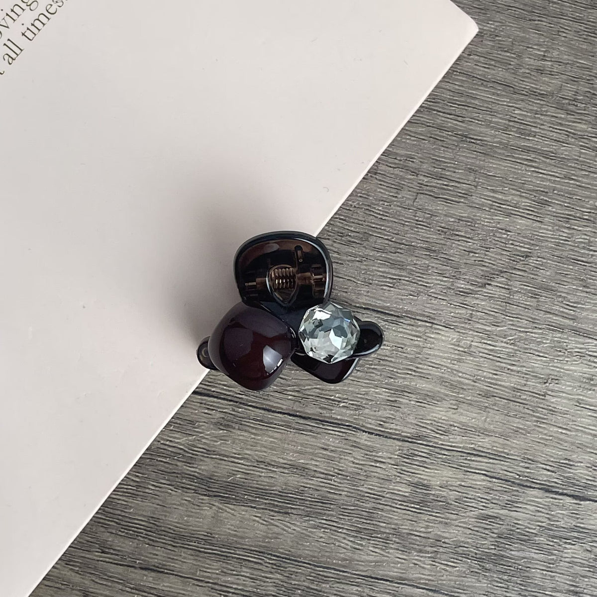 Simple Acrylic Hair Clip L5066