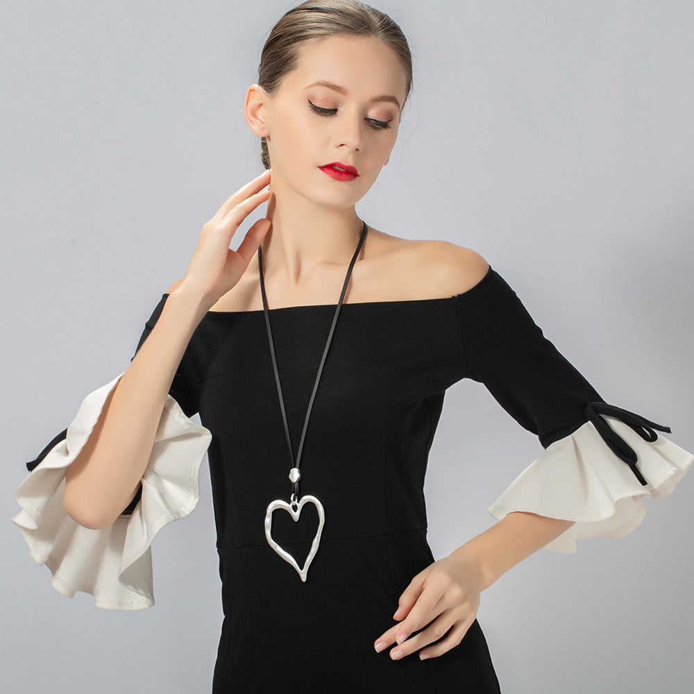 Hollow Heart Shaped Necklace N3271 - view 4