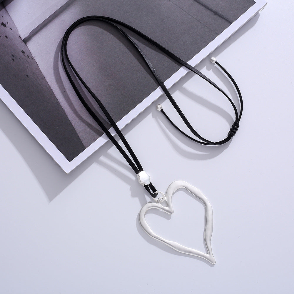 Hollow Heart Shaped Necklace N3271 - view 2