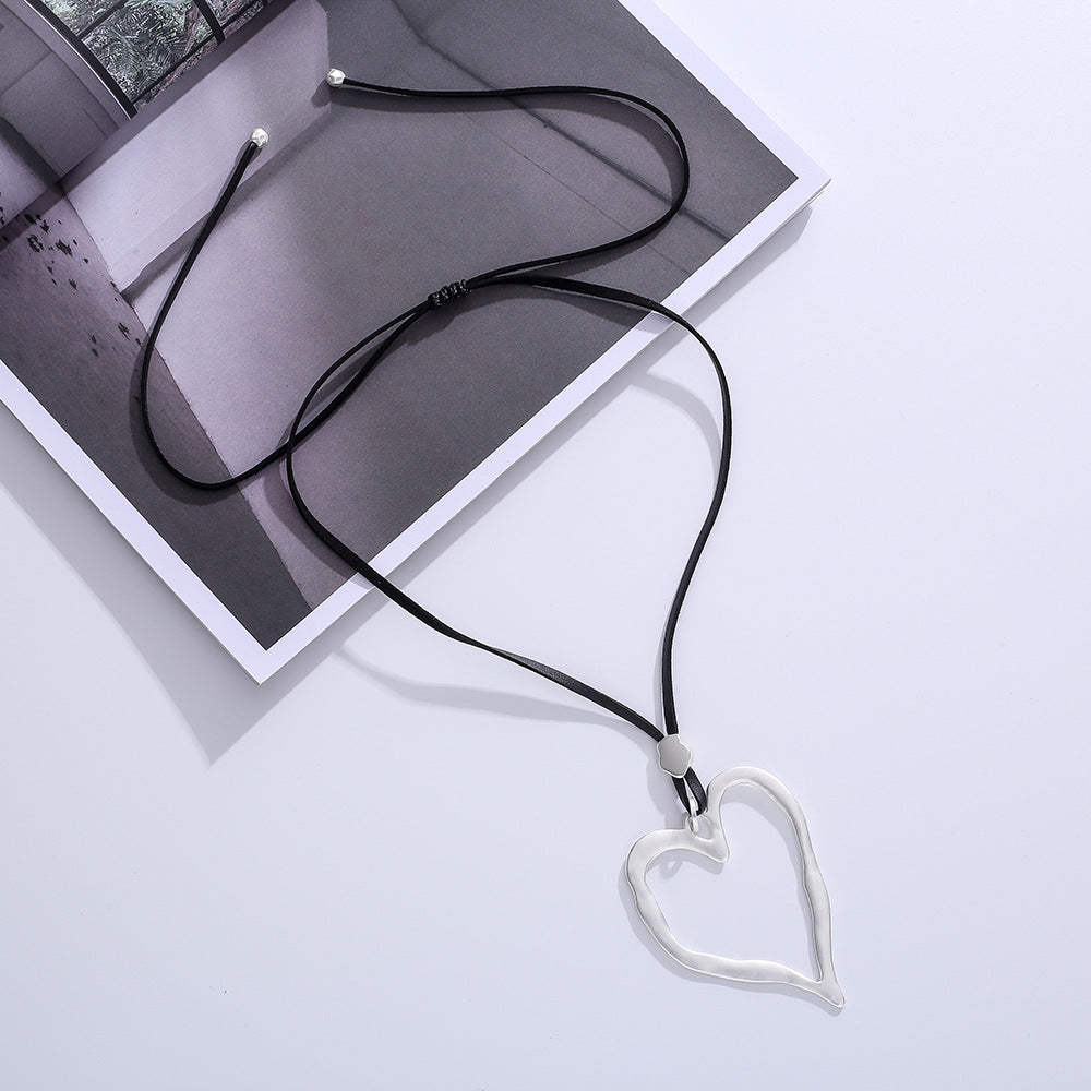 Hollow Heart Shaped Necklace N3271 - view 3