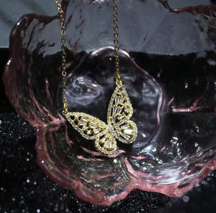 Butterfly Zircon Chain Necklace N3917