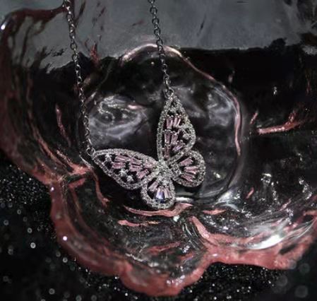Butterfly Zircon Chain Necklace N3917