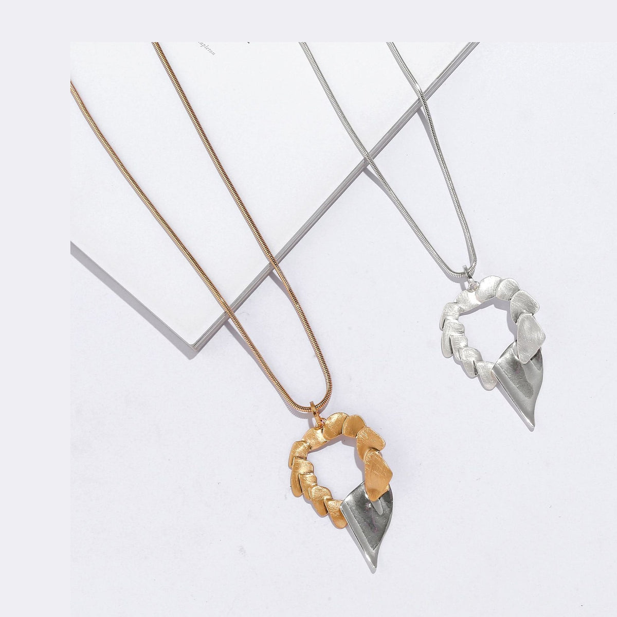 Hollow Geometry Alloy Necklace N4012 – view 5