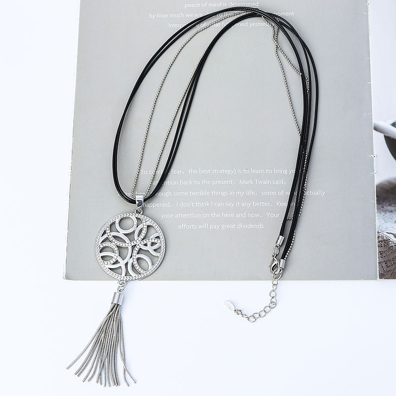 Disc Tassel Pendant Necklace N4490