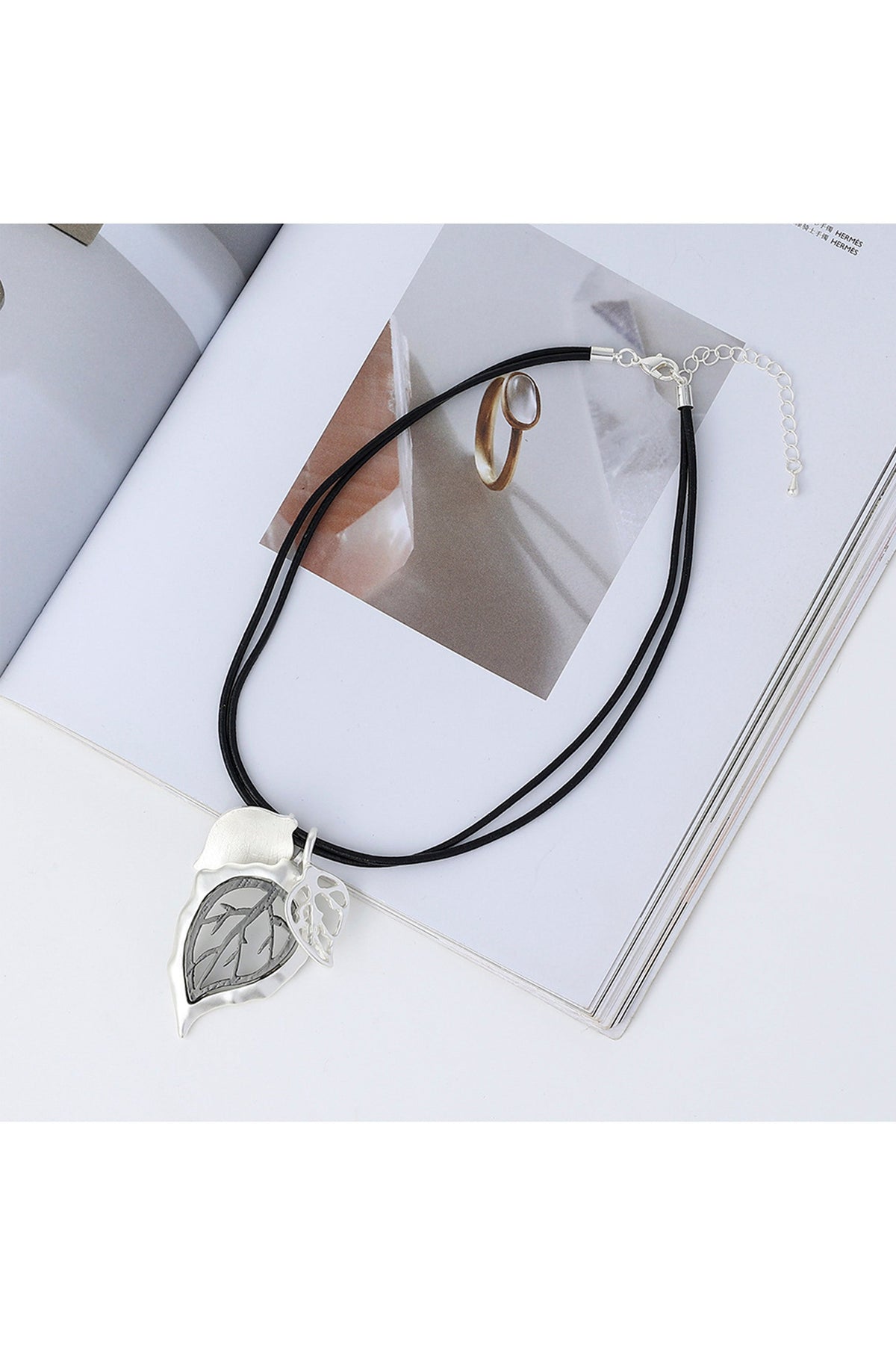Leaf Alloy Leather Necklace N4686