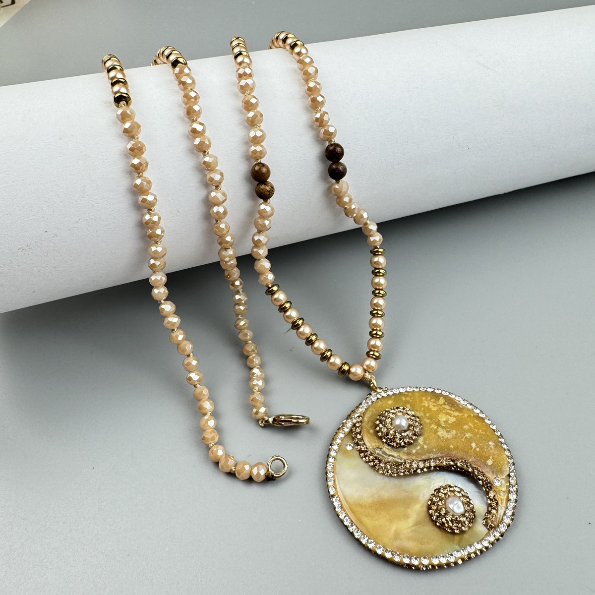 Yin Yang Shell Pendant Bead Necklace N5551 - view 4