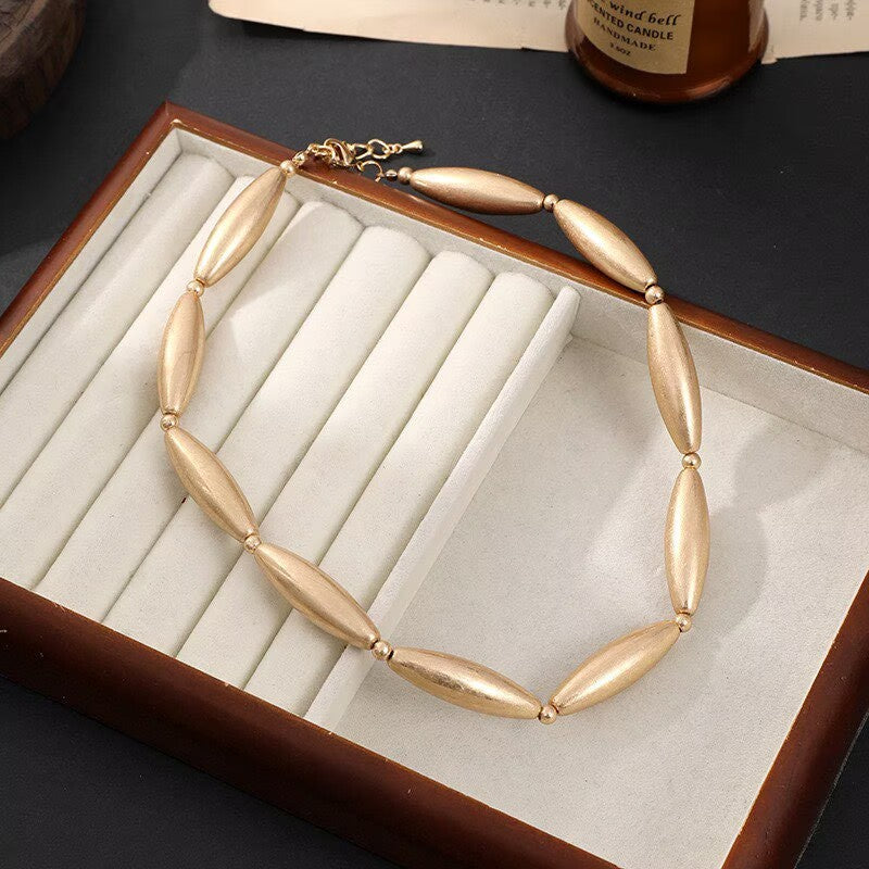 Oval Shape Metal Necklace N5680