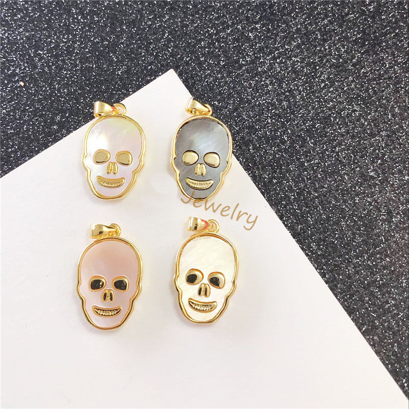 Skull Mother Of Pearl Pendant P0630