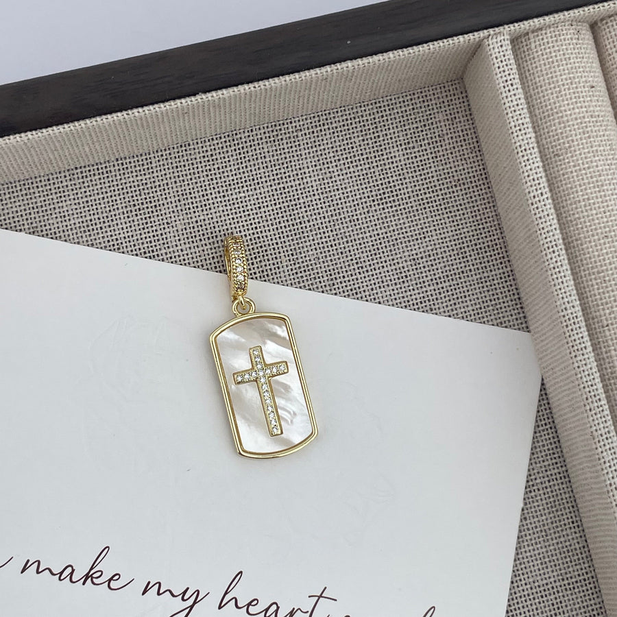 18K Gold-Plated Cross Cubic Zirconia Pendant P0685