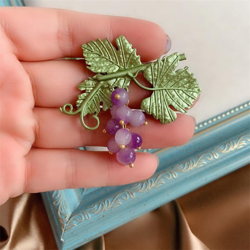 Grape Alloy Brooch PA3326