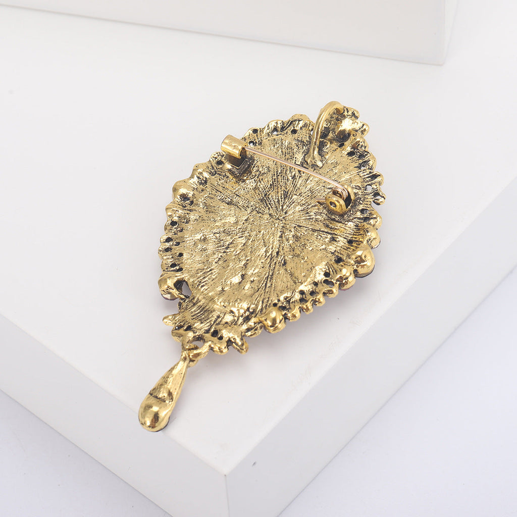 Baroque Portrait Brooch PA3344