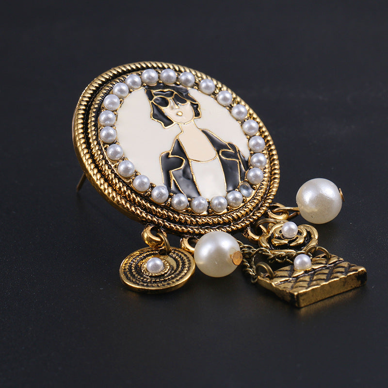 Pearl Portrait Tassel Brooch PA3347