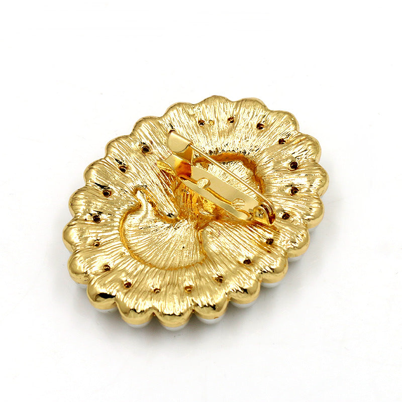 Baroque Portrait Brooch PA3348